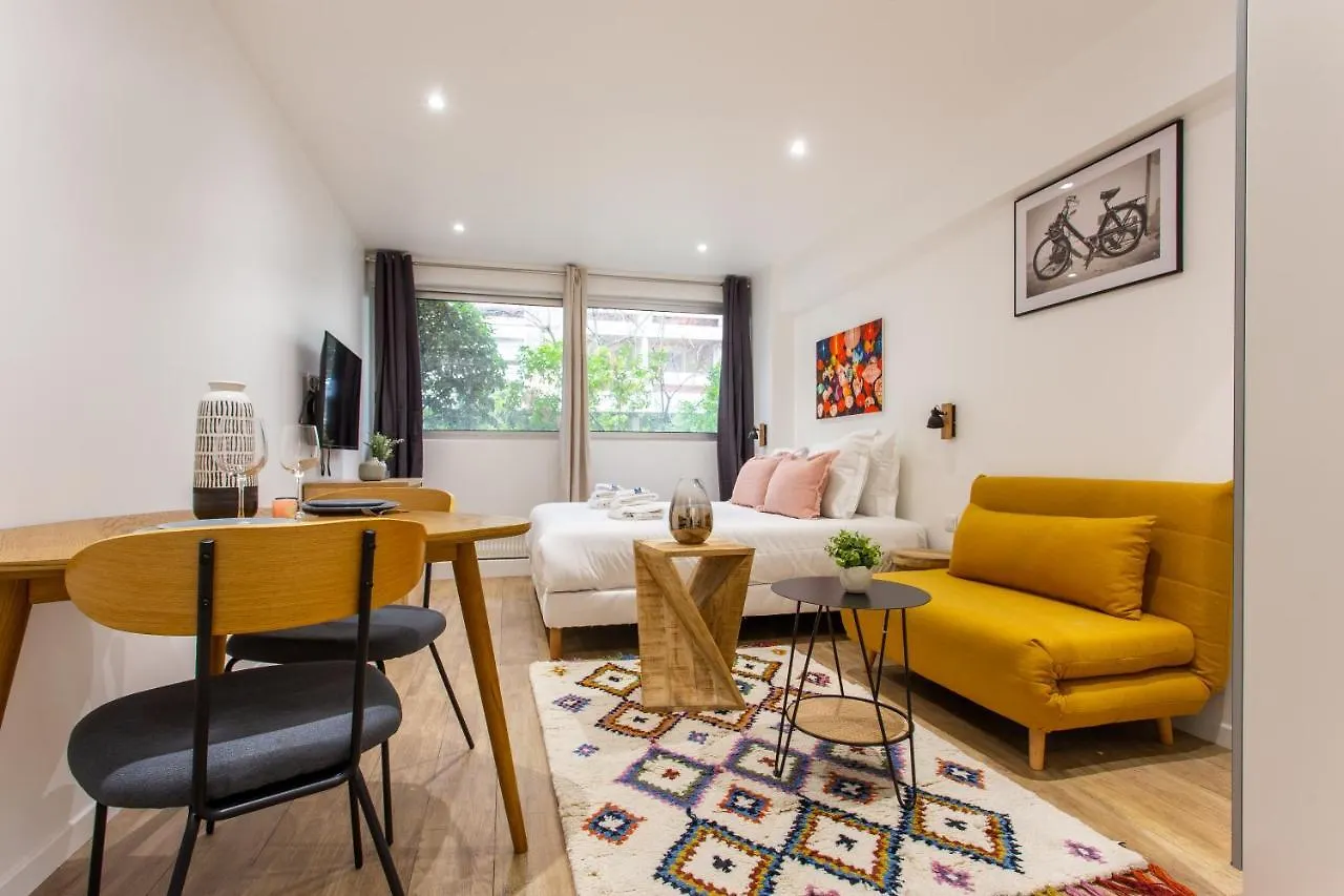 Cmg Montmartre - Cottages Παρίσι