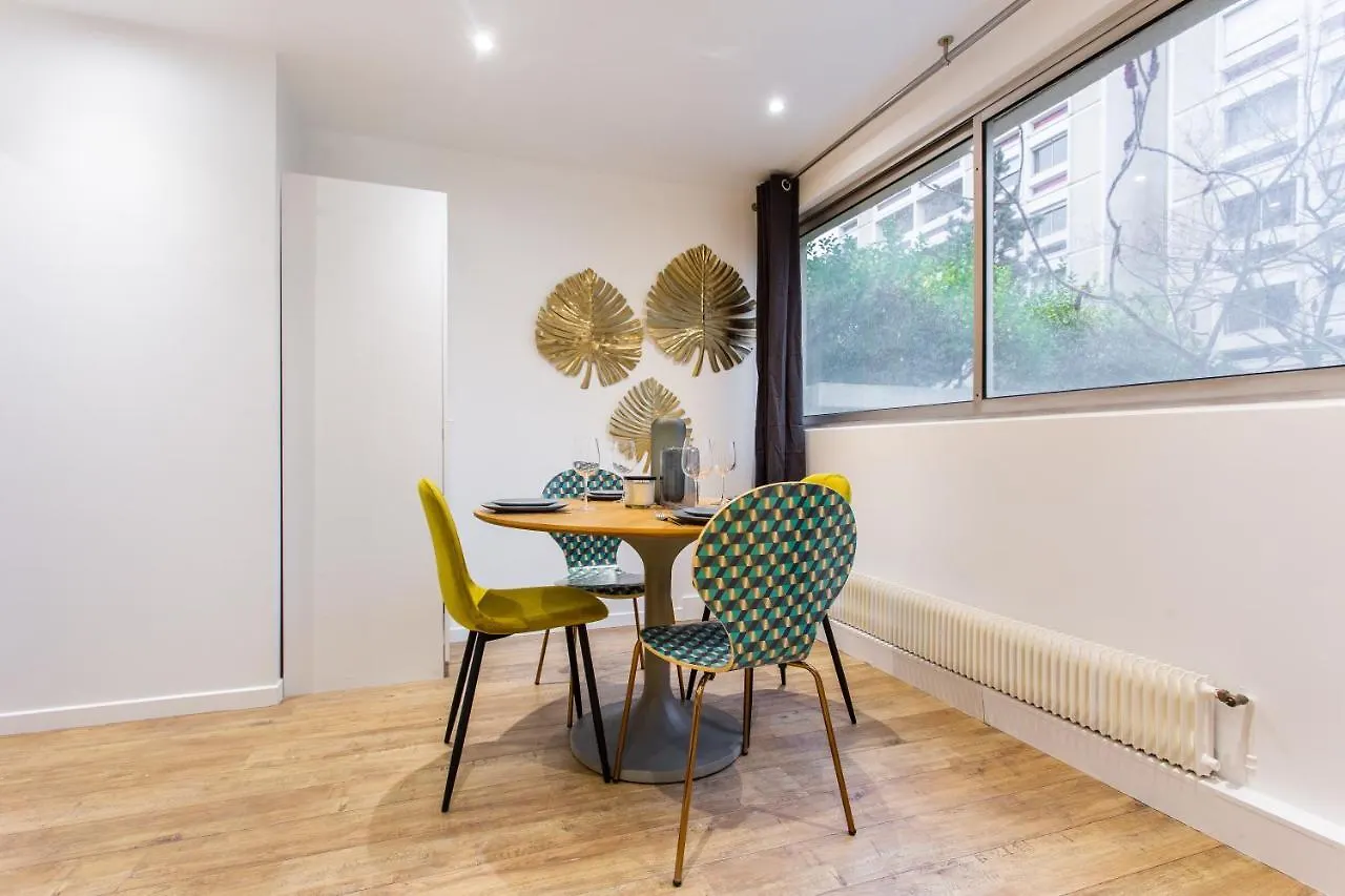 Cmg Montmartre - Cottages Daire Paris